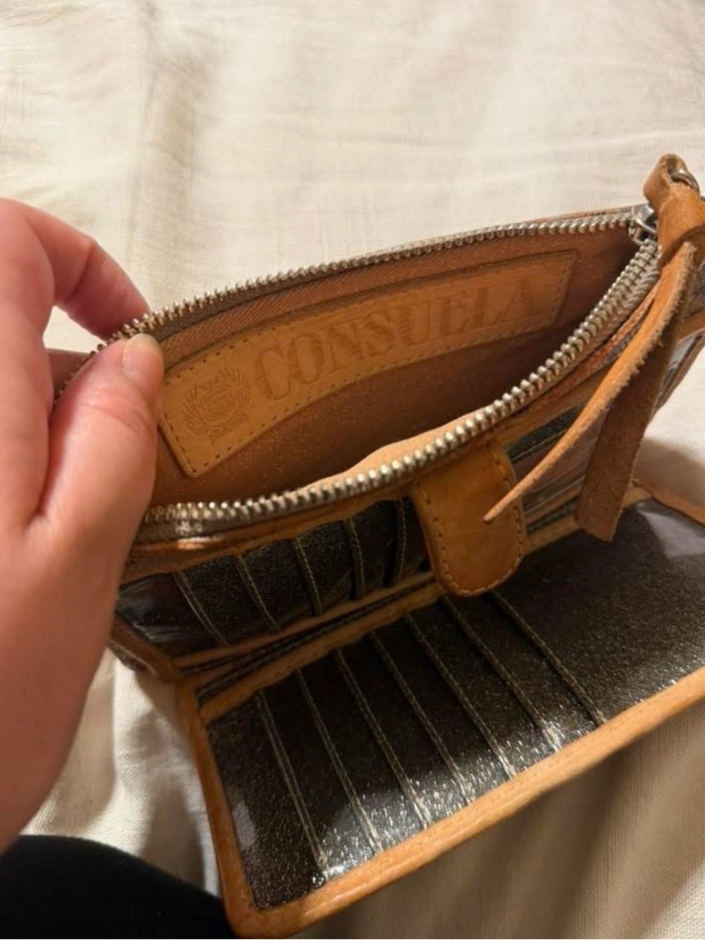 Consuela Wallet - Picture 2 of 2